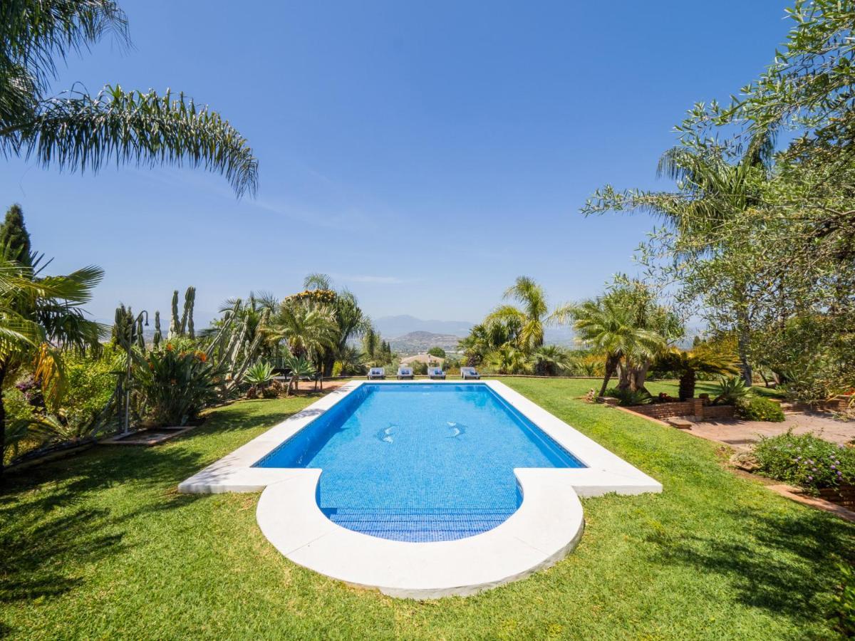 Cubo'S Finca Los Dragos Alhaurín el Grande Екстериор снимка