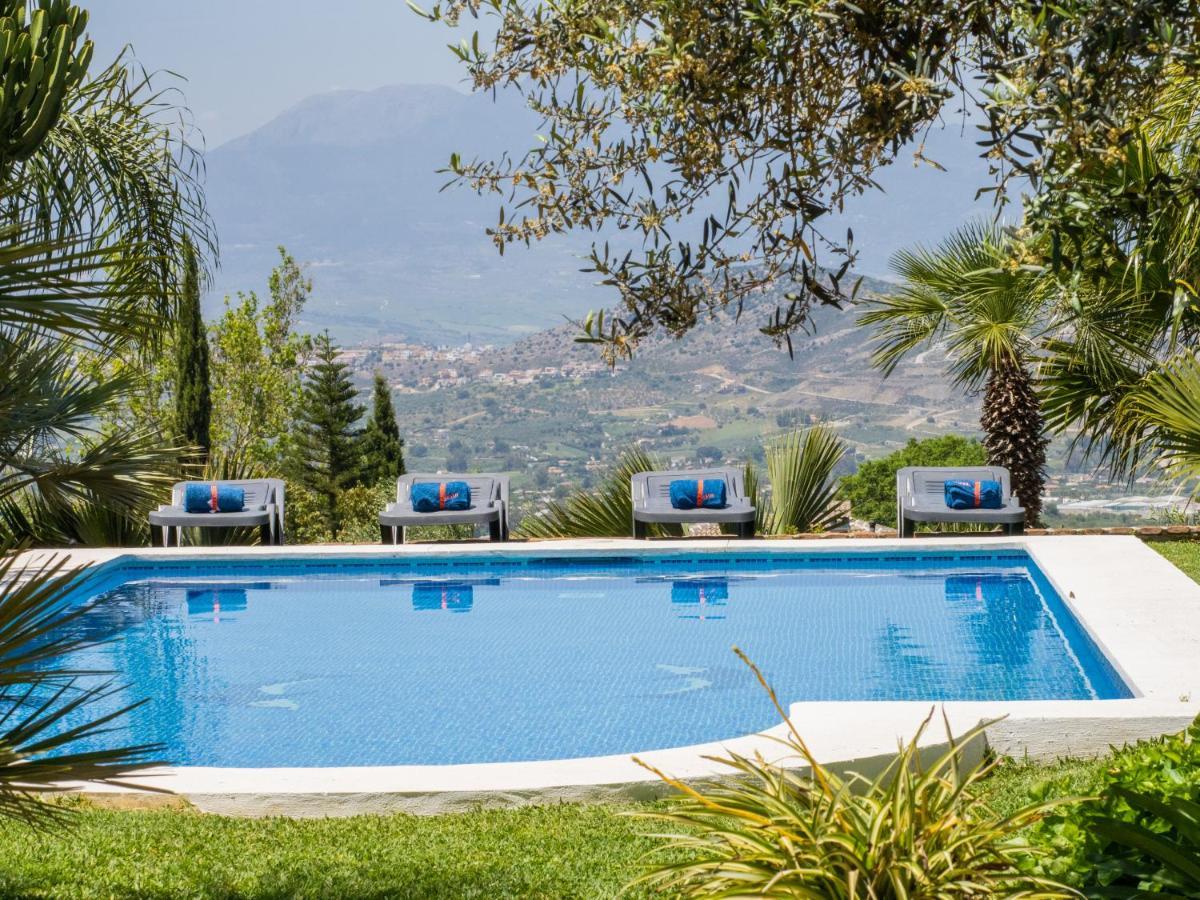 Cubo'S Finca Los Dragos Alhaurín el Grande Екстериор снимка